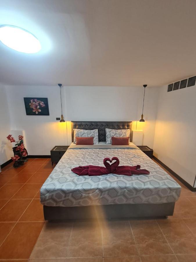 Happy Beach Jomtien Guesthouse Εξωτερικό φωτογραφία
