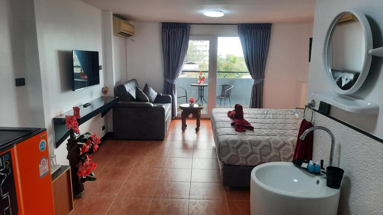 Happy Beach Jomtien Guesthouse Εξωτερικό φωτογραφία