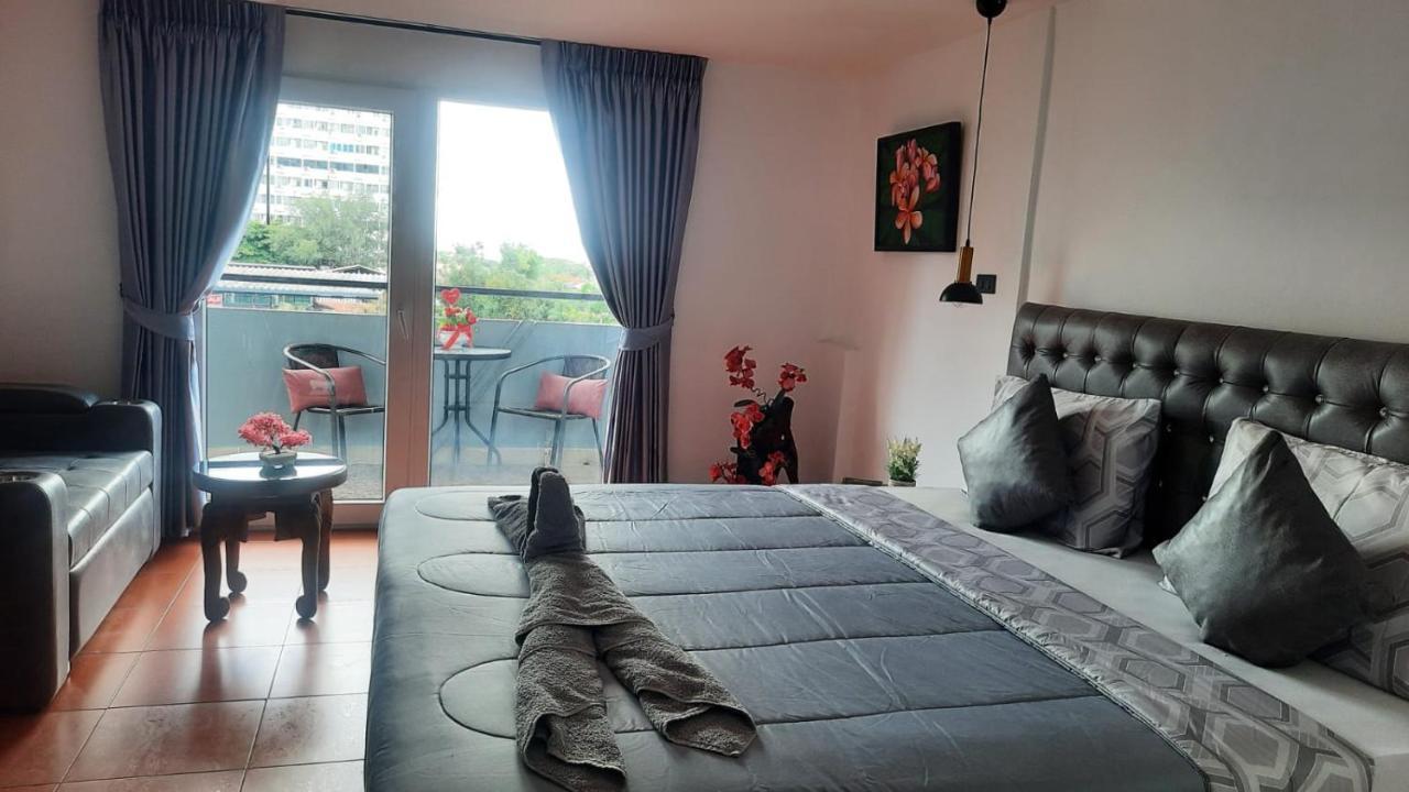 Happy Beach Jomtien Guesthouse Εξωτερικό φωτογραφία