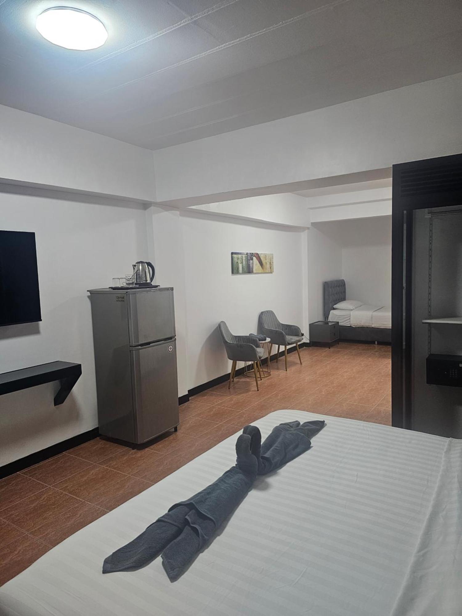 Happy Beach Jomtien Guesthouse Εξωτερικό φωτογραφία