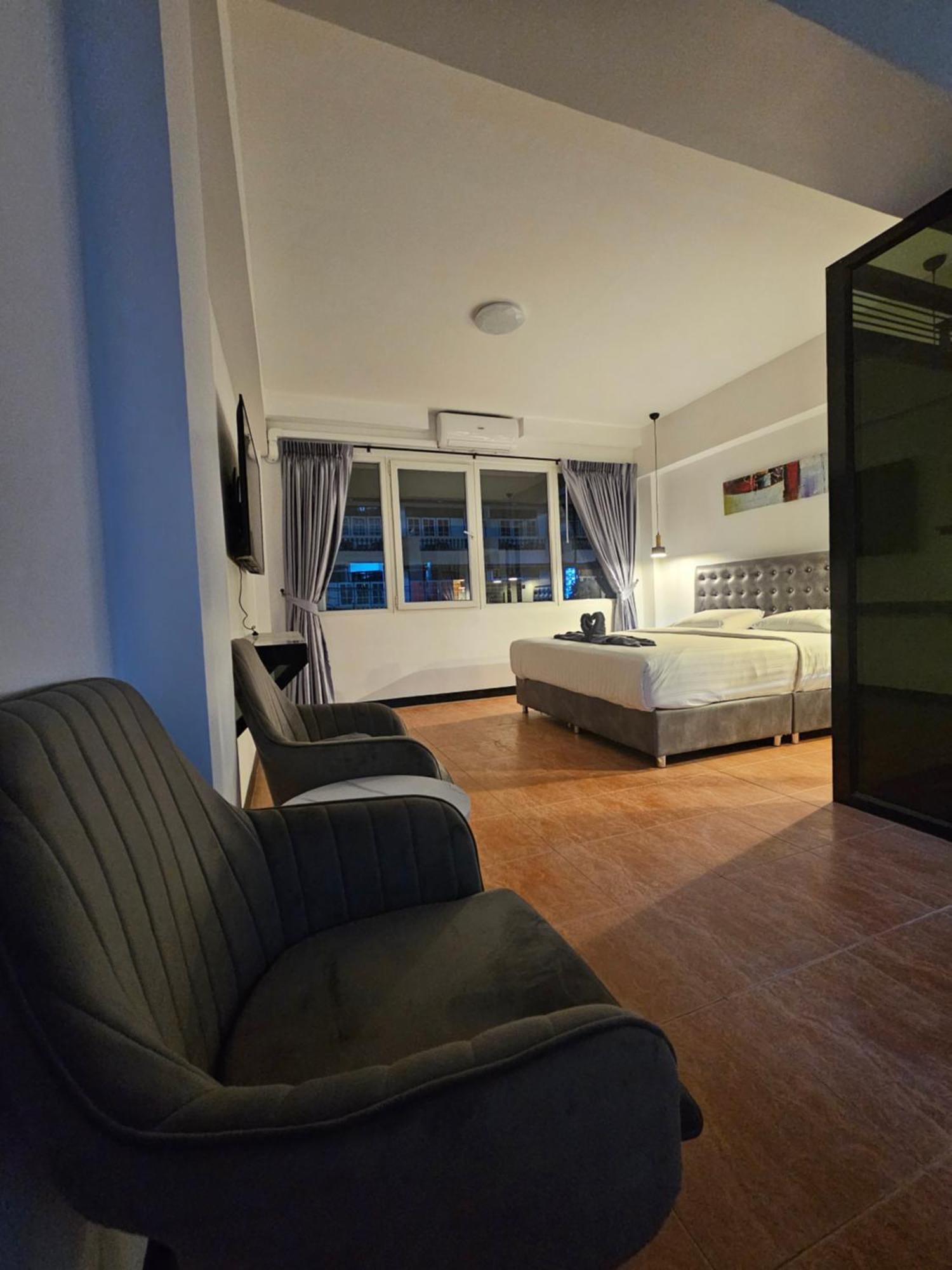 Happy Beach Jomtien Guesthouse Εξωτερικό φωτογραφία