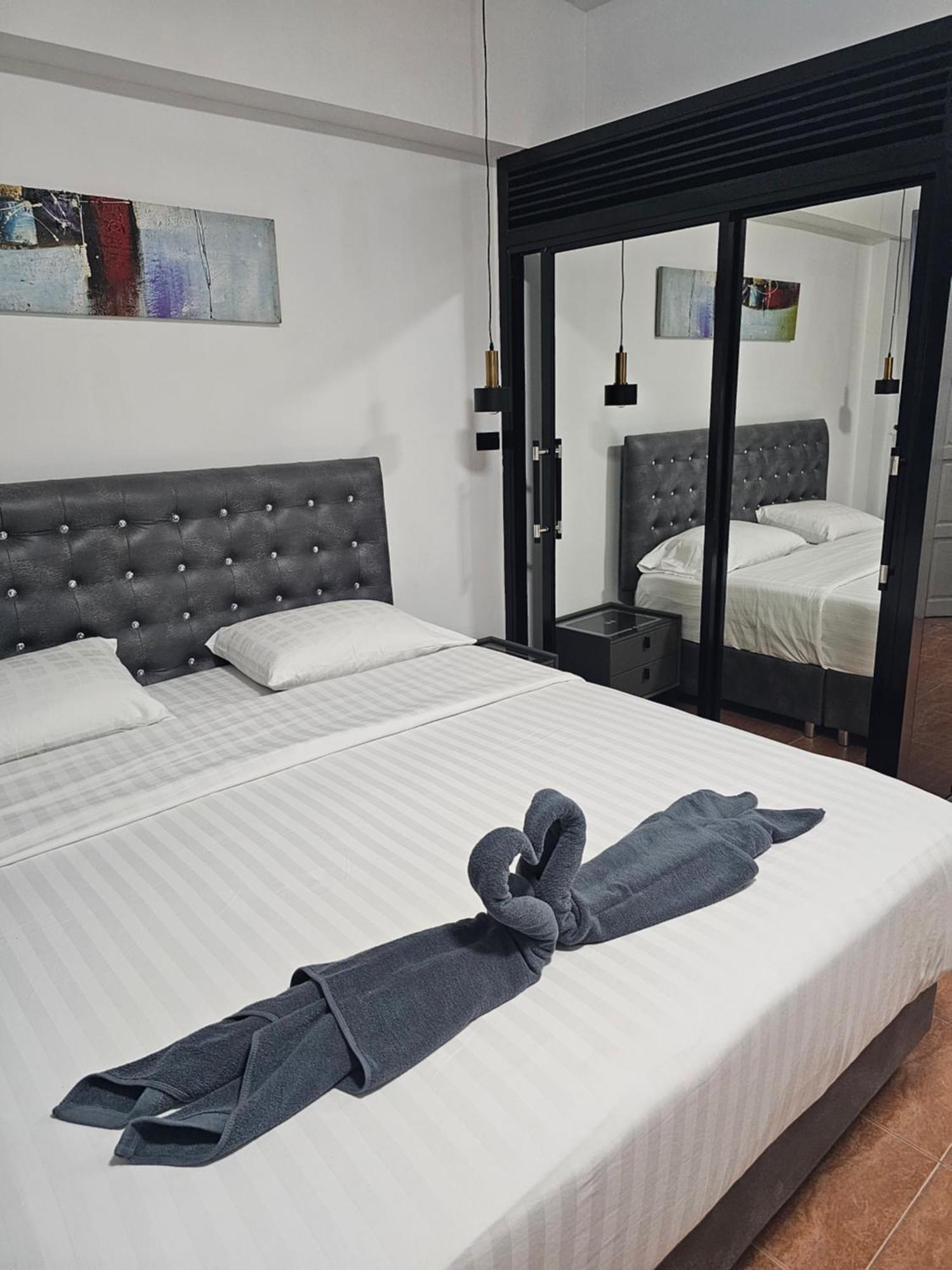Happy Beach Jomtien Guesthouse Εξωτερικό φωτογραφία